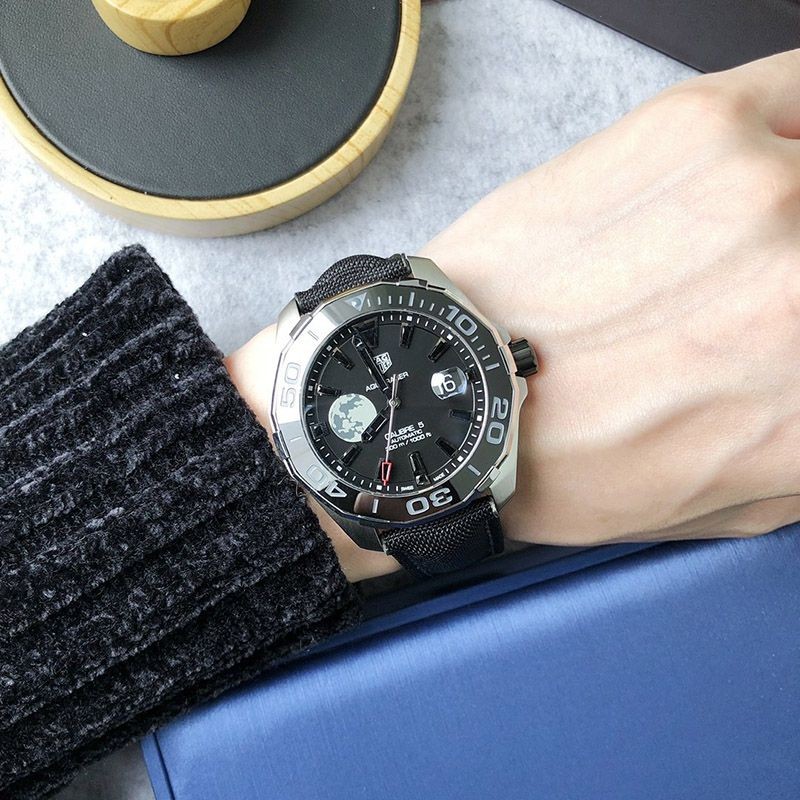 世界中で大人気♪タグホイヤー アクアレーサー コピー 直径 43MM WAY201J.FC6370通販